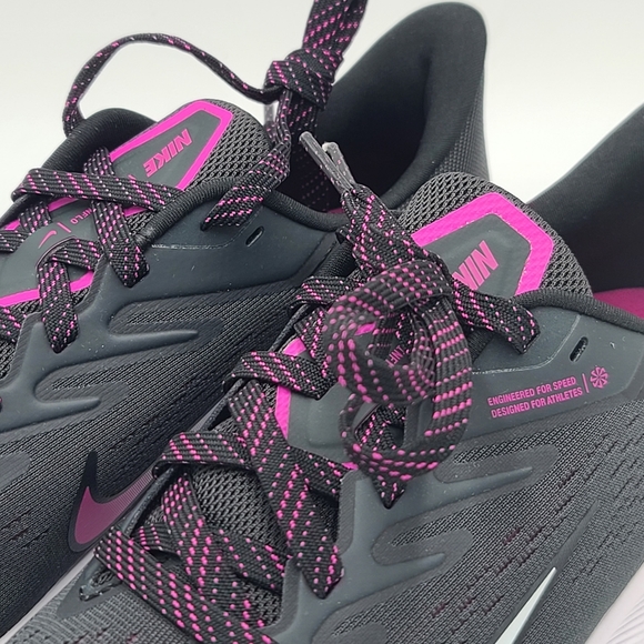 Nike Air Zoom Winflo 7 'Dark Smoke Grey Fire Pink' Women sz 8 Running - Picture 7 of 11
